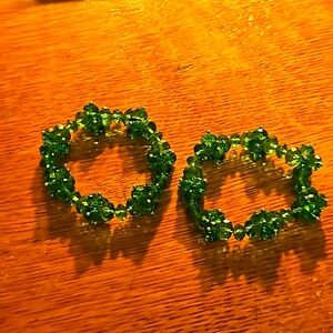 Elastic beaded bracelets